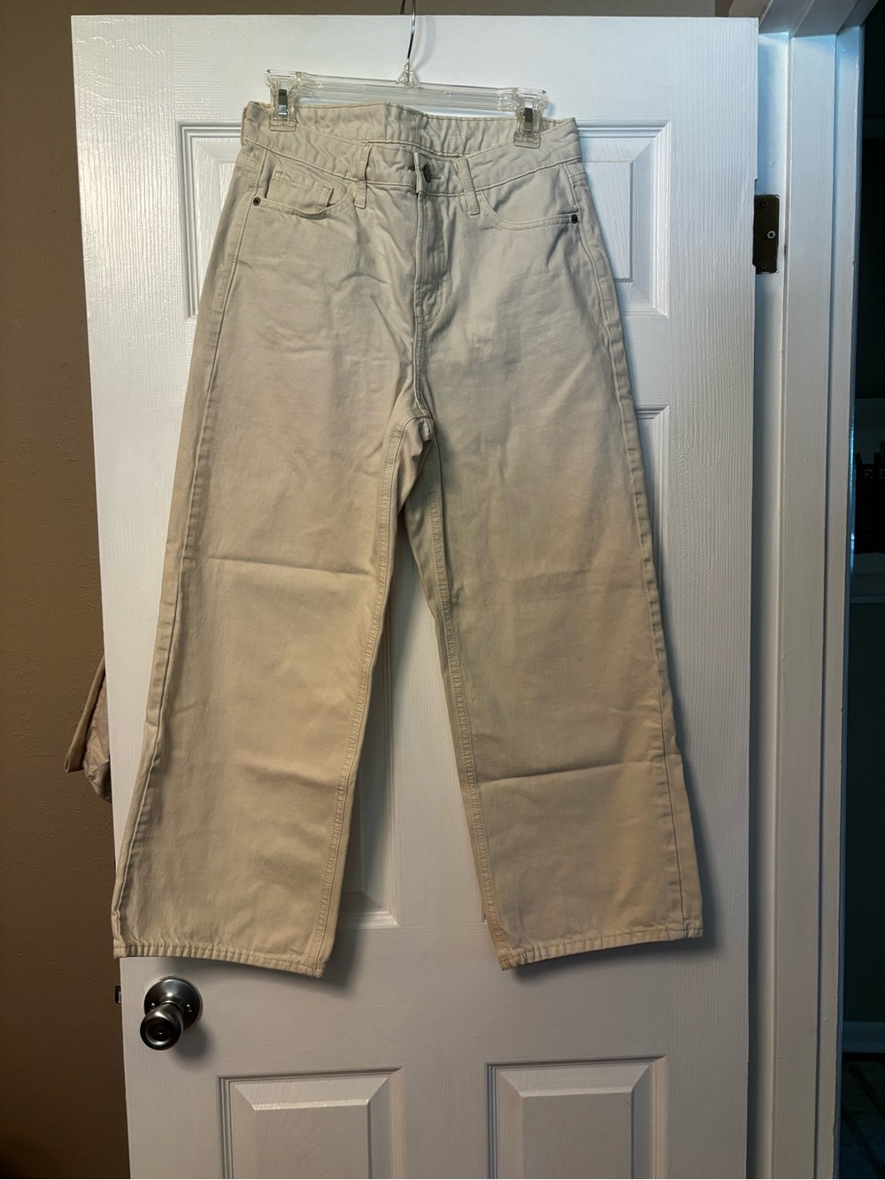 Old Navy Women's Wide-Leg Jeans in Cream